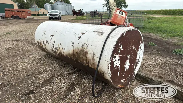 1,000 gal. fuel tank