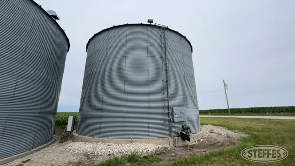 36’ Stormor Bin Grain Bin