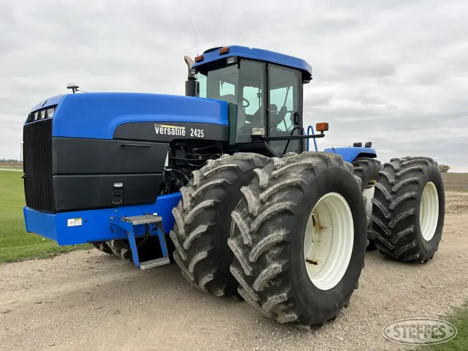 2002 Buhler Versatile 2425 4WD Tractor