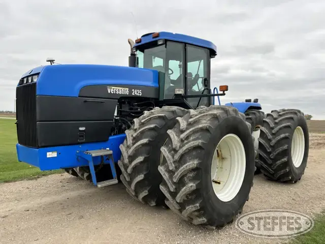 2002 Buhler Versatile 2425