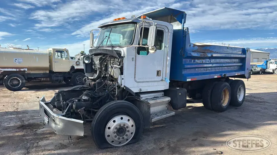 1999 Kenworth T800 Dump Truck