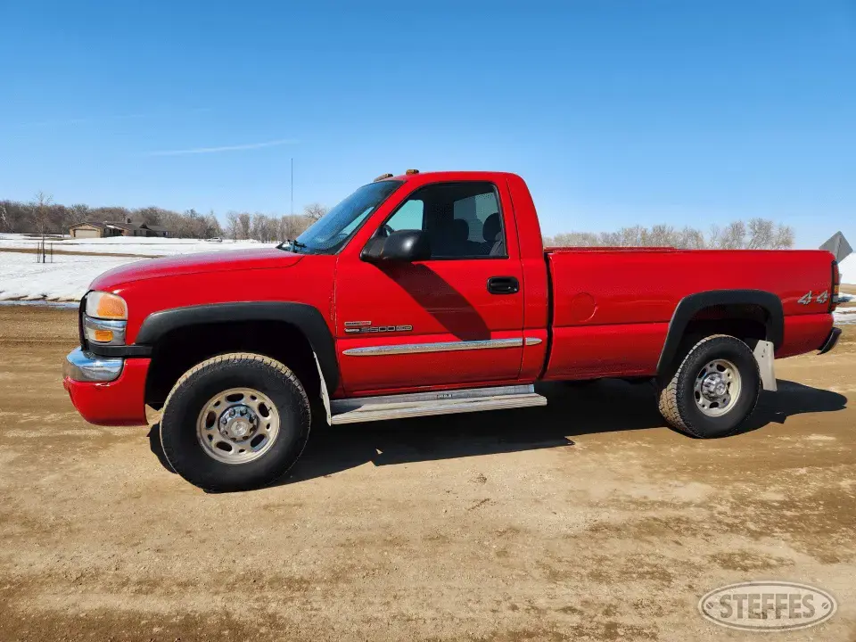 2004 GMC Sierra 2500 3 Quarter Ton Pickup