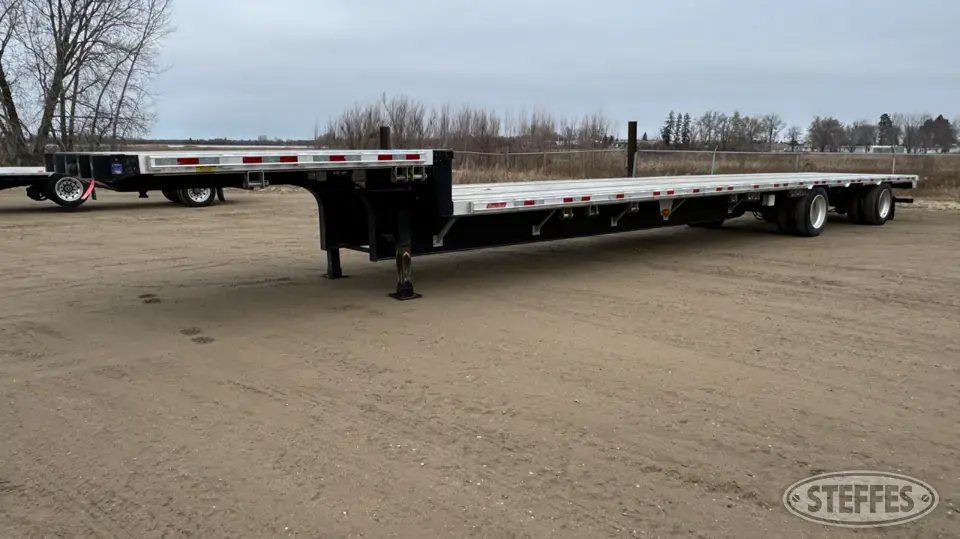 2022 Great Dane Freedom LT Step Deck Trailer