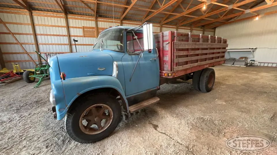 1960 International BC 170 Flatbed Truck