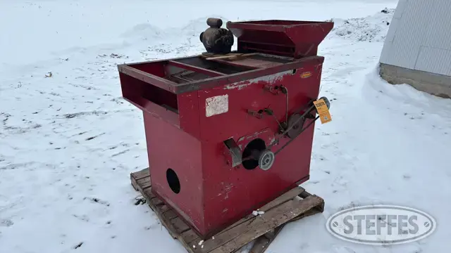 Lindsay grain cleaner