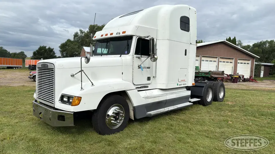 1995 Freightliner FLD120 Conventional Truck with Sleeper