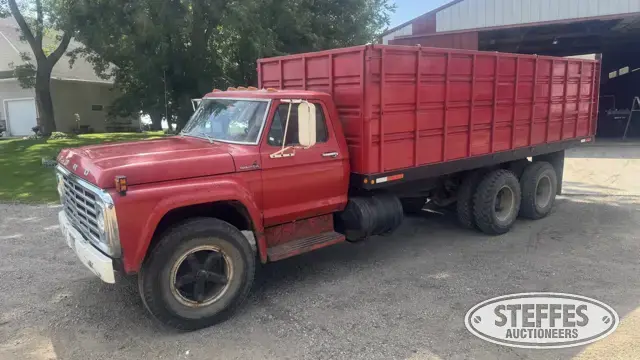 1974 Ford F-700