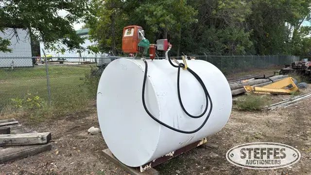 1,000 gal. fuel tank