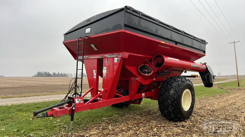 2013 Brent 1082 Grain Cart
