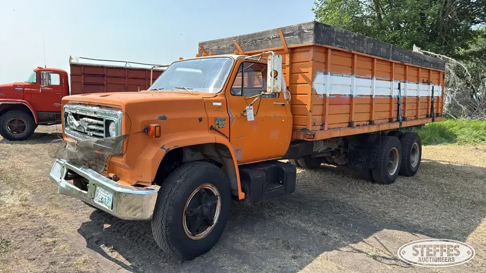 1976 Chevrolet C65 Grain Truck