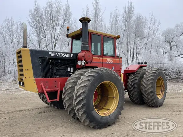 1984 Versatile 895