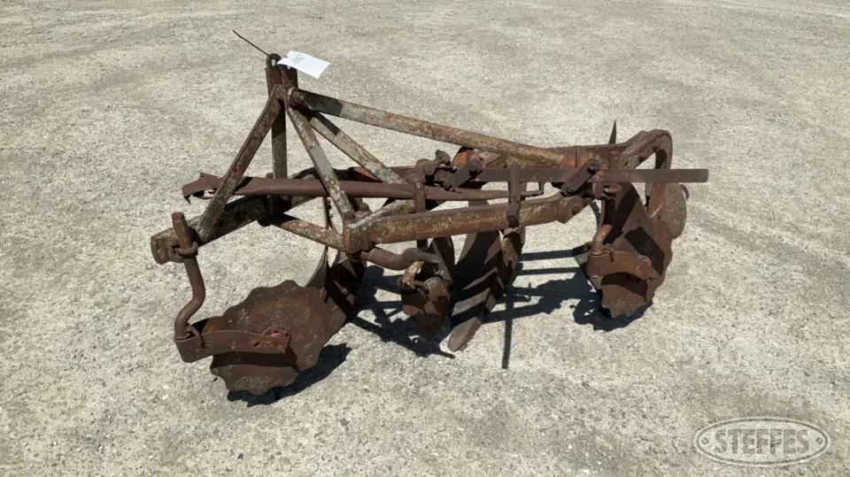 Ferguson AO-14 Plow