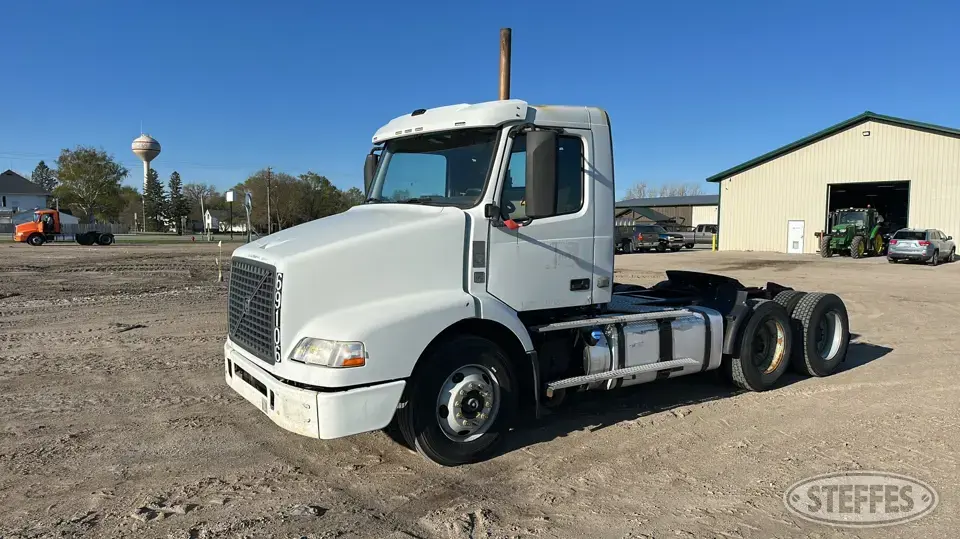 2012 Volvo VN Conventional Truck without Sleeper
