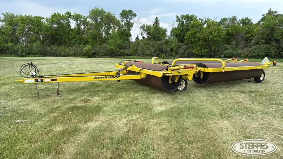 2017 Degelman 7645 Land Roller