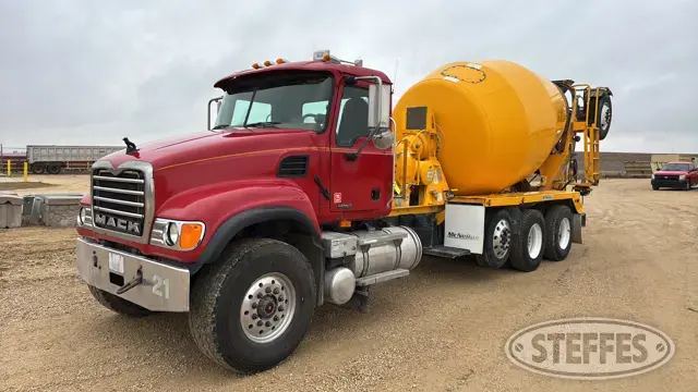 2005 Mack CV513 Granite