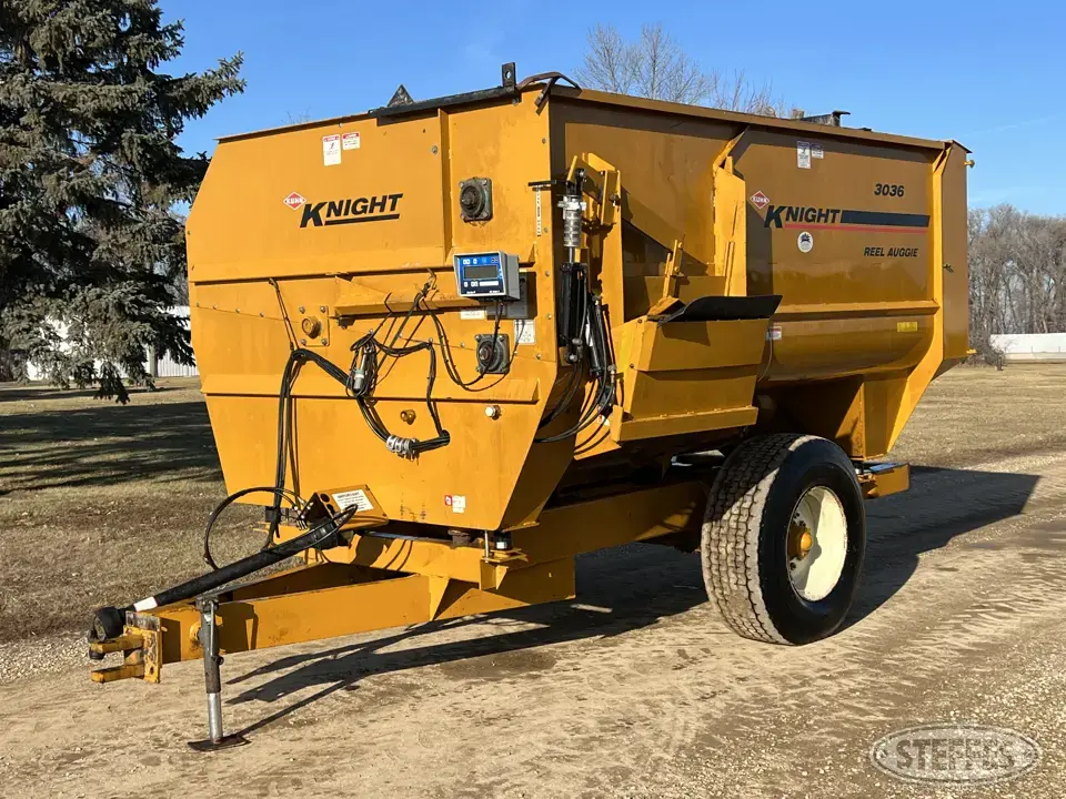 Kuhn Knight 3036 Reel Auggie Livestock Handling
