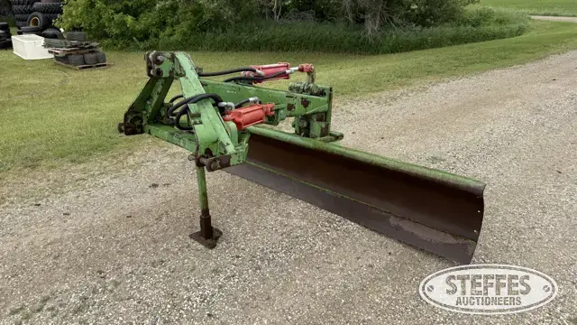 John Deere 115