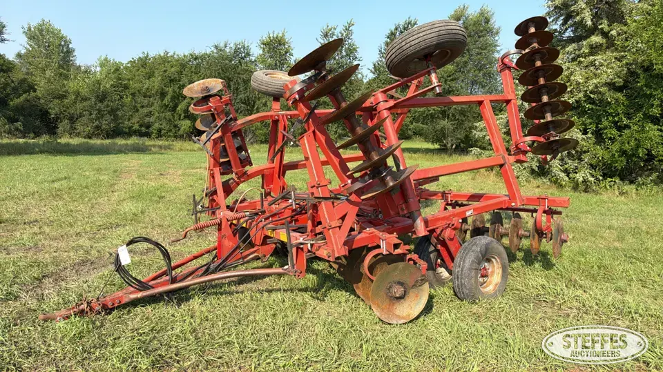 Massey Ferguson 820 Disc
