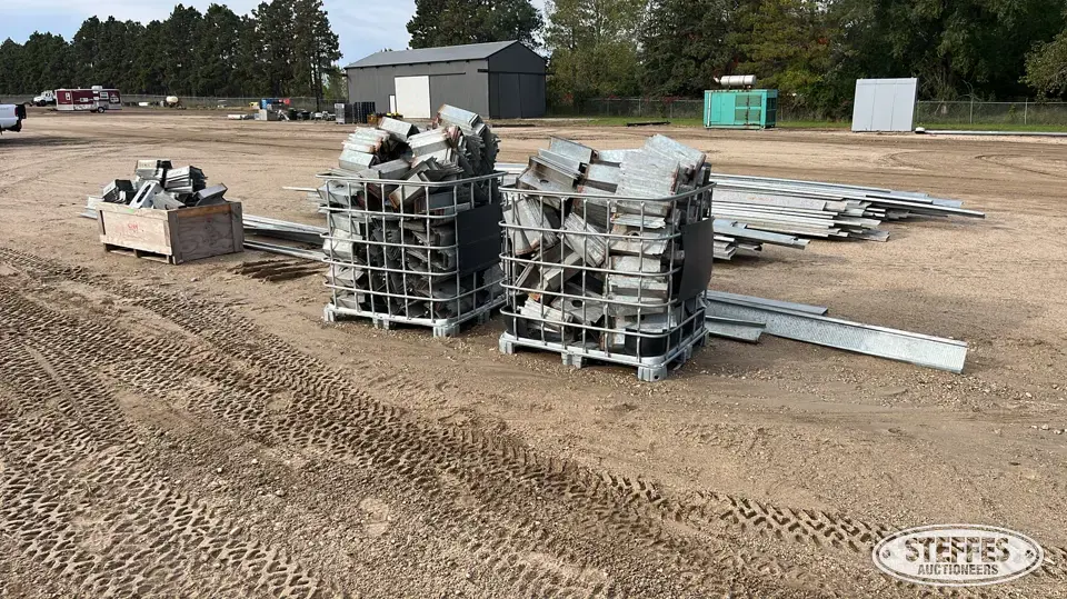 Grain bin floor Bin Accessory