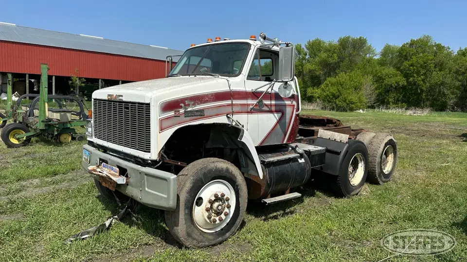 1985 GMC Brigadier Conventional Truck without Sleeper