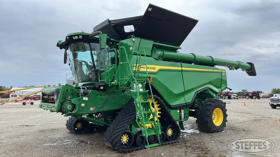 2023 John Deere X9 1100 Combine