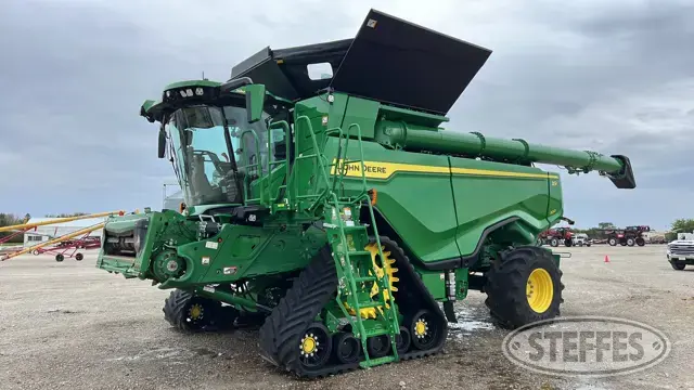 2023 John Deere X9 1100