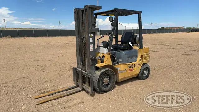 1999 CAT GP25G