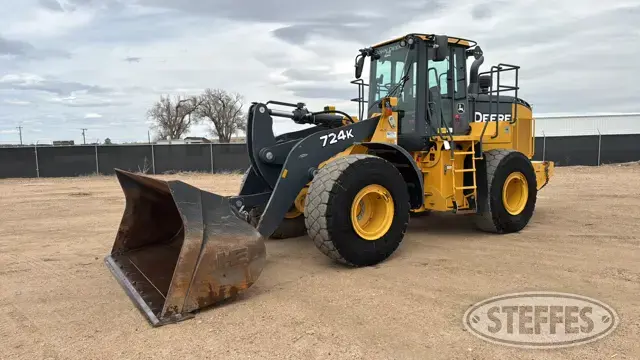 2015 Deere 724K