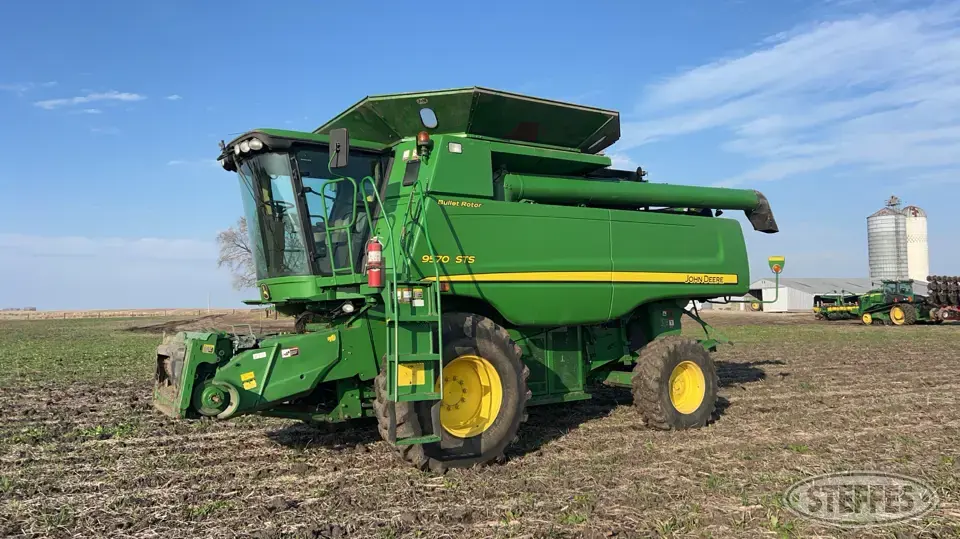 2011 John  Deere 9570 STS Combine