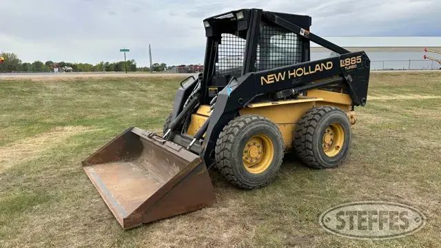 1997 New Holland LX885