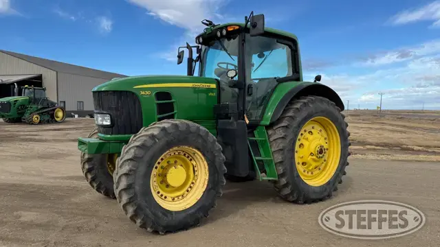 2009 John Deere 7430 Premium