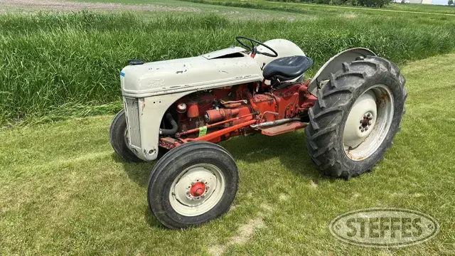 1947 Ford 8N