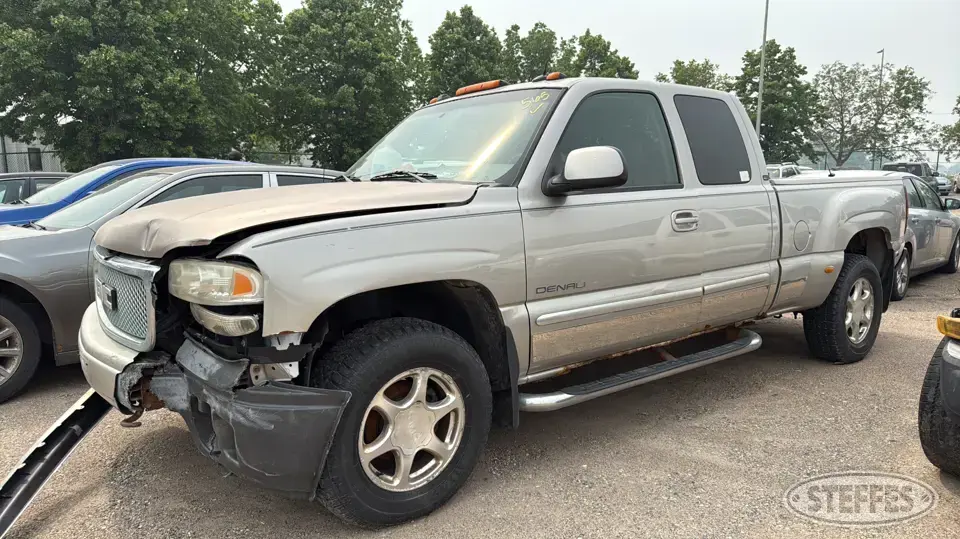2004 GMC Sierra 1500 Denali Half Ton Pickup
