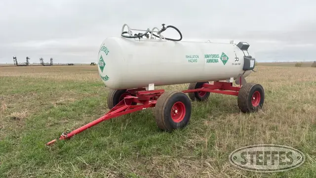 Trinity 1,450 gal. NH3 tank