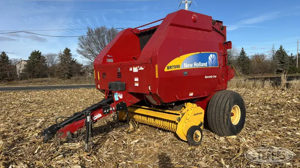2013 New Holland BR7090 Round Baler
