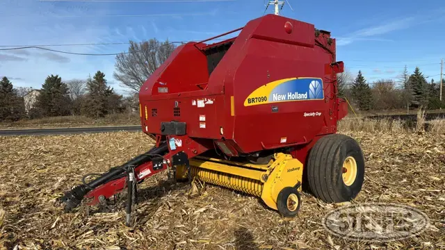 2013 New Holland BR7090