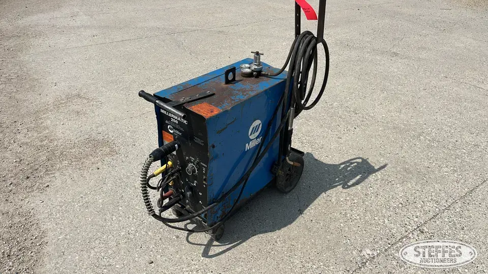 Miller Millermatic 200 Welding