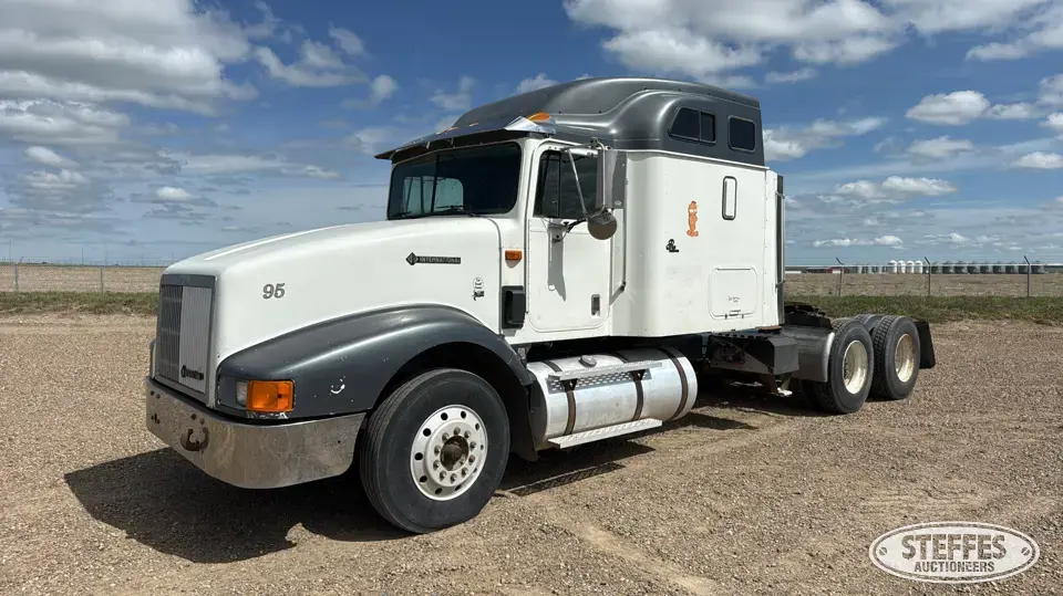 1995 International 9400 Conventional Truck with Sleeper