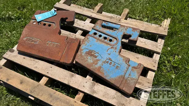 (2) Ford suitcase weights
