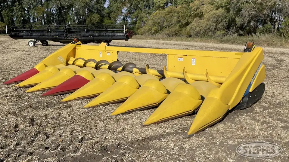 2011 New Holland 98D Corn Head