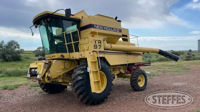1995 New Holland TR97