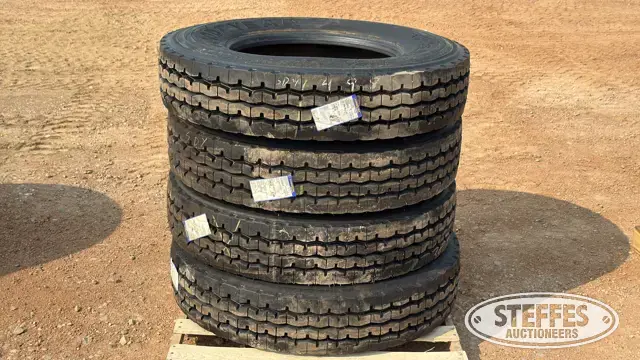 (4) 11R24.5 tires