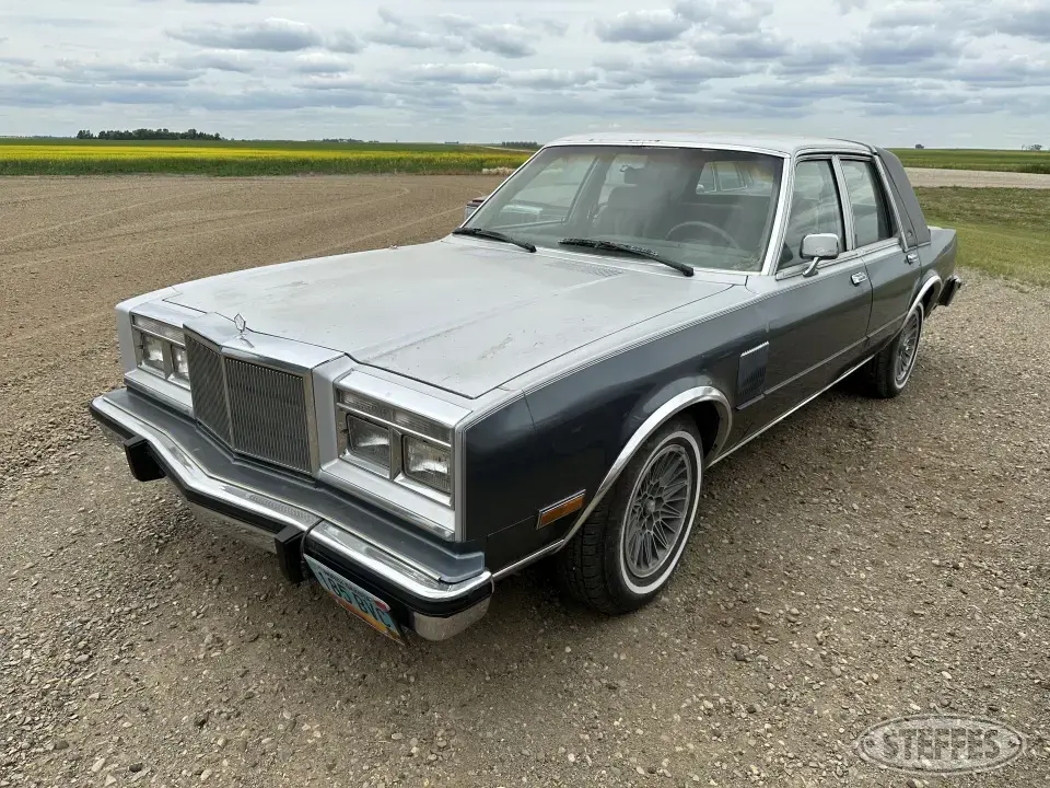 1987 Chrysler Fifth Avenue Car