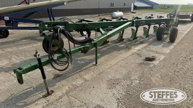 1998 John Deere 3710