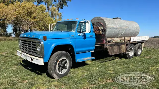 1977 Ford F700