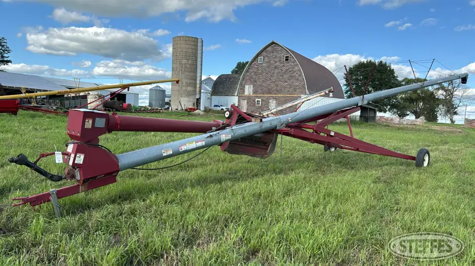 Hutchinson Swing Hopper Auger