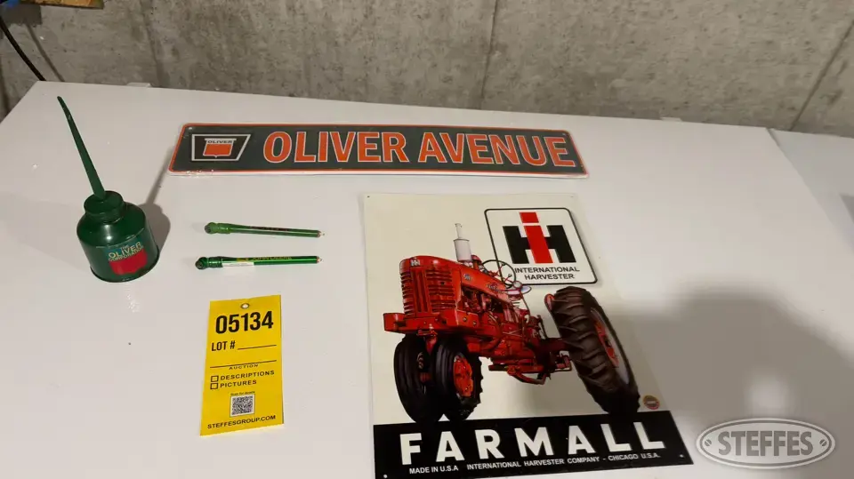 Oliver Signage