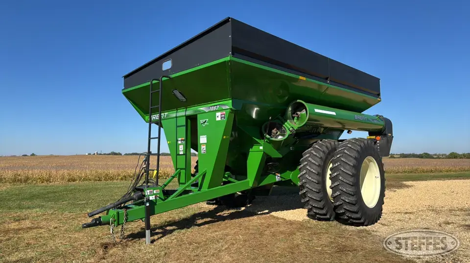 2009 Brent 1082 Grain Cart