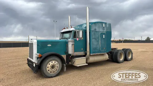 1996 Peterbilt 379