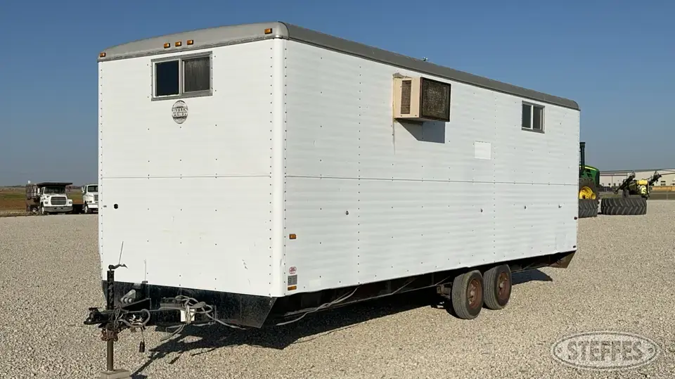 1998 Wells Cargo Enclosed Cargo Trailer